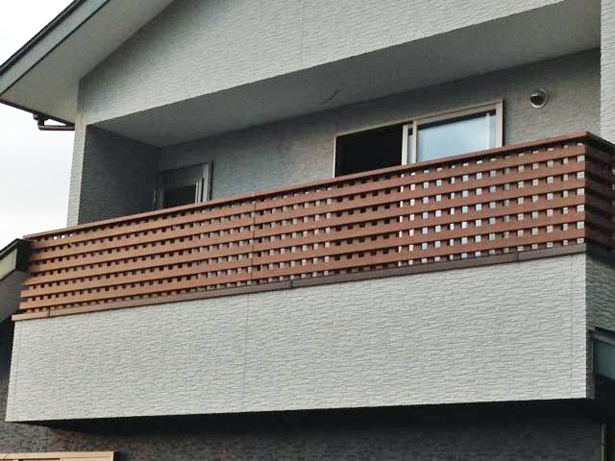 ベランダに木目柄のお洒落な井桁格子　那須塩原市 Ｋ様邸(2013.09.14)